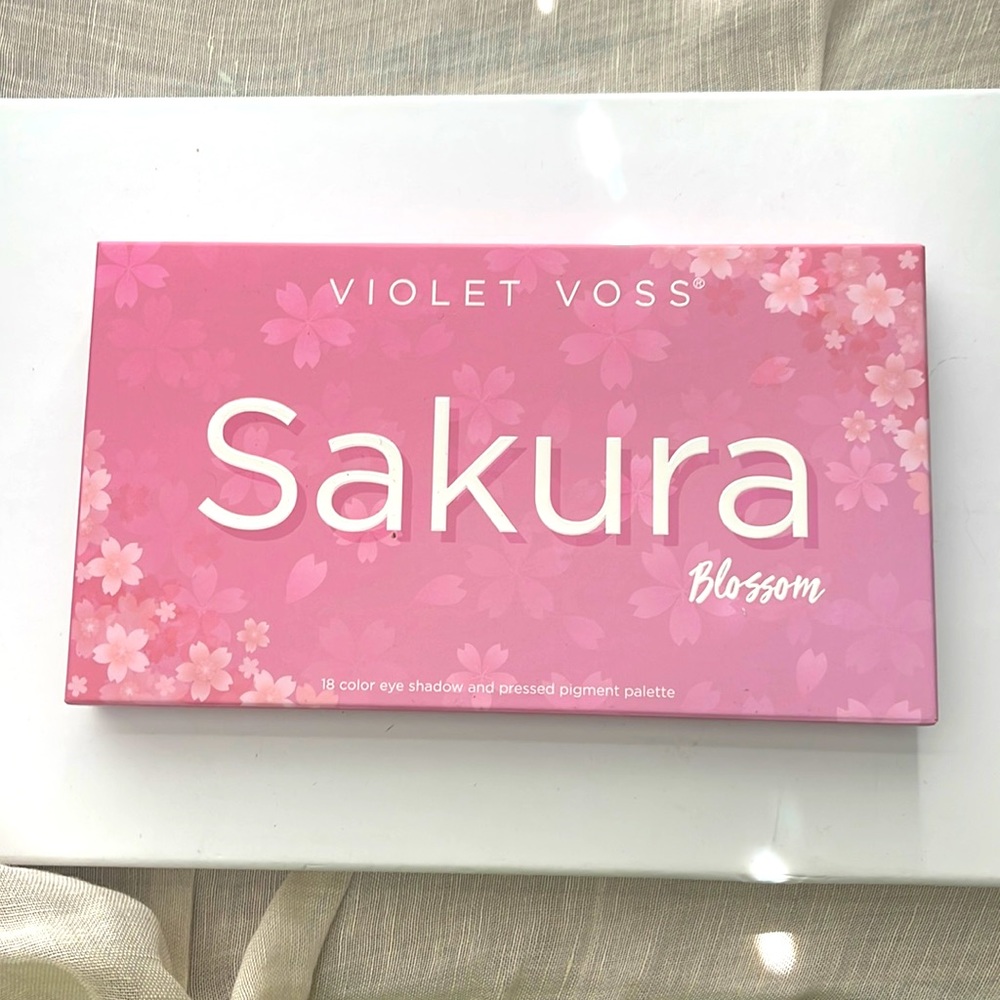 Violet Voss- Sakura Blossom Palette
